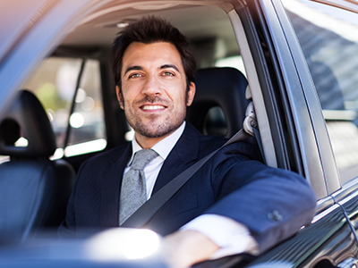 Prizma FM Zrt: A gépjárműparkok kezelése olyan összetett feladat, amely speciális szaktudást igényel.  A Prizma Csoport szolgáltatási csomagjai a karbantartási tevékenységektől a tartós bérleti konstrukcióval kiegészülő komplett flottakezelési megoldásokig terjednek, így jövendő ügyfeleink rugalmasan választhatnak saját gépjármű flottakezelési megoldásaink közül.